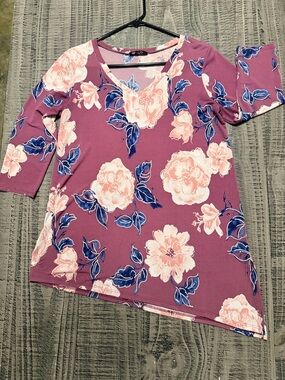 Floral V-Neck Tunic Top in Dusty Rose & Cream by Vision USA